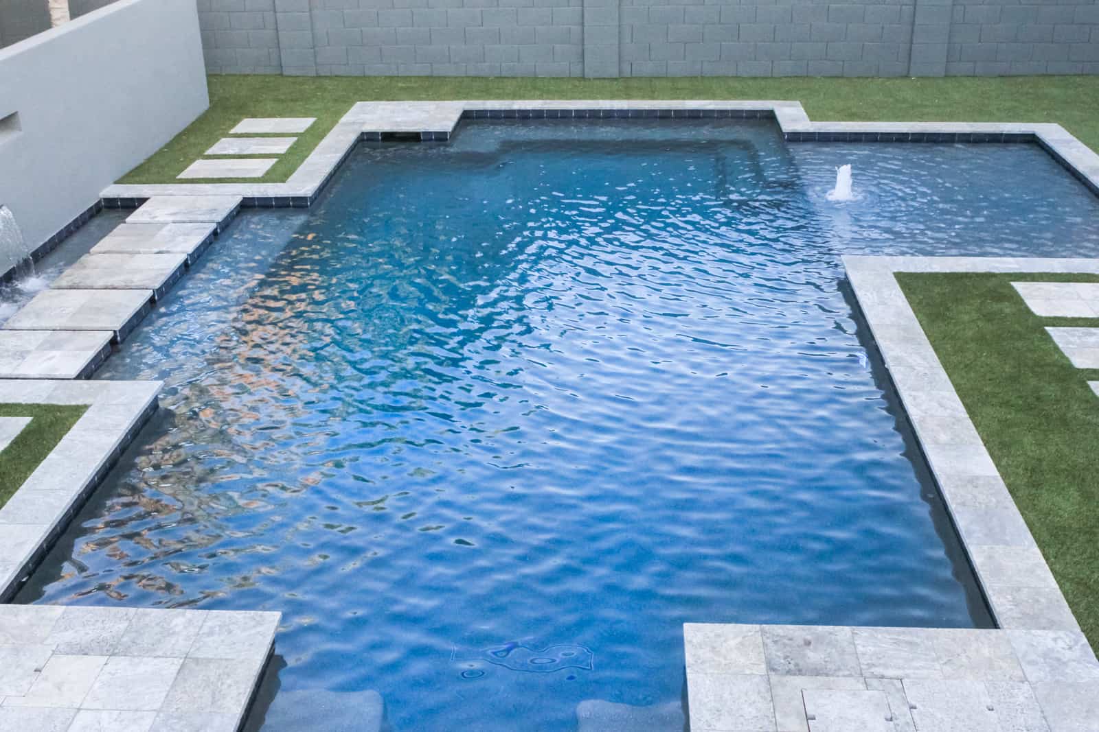 Design Features for Contemporary Pools - Shasta Pools
